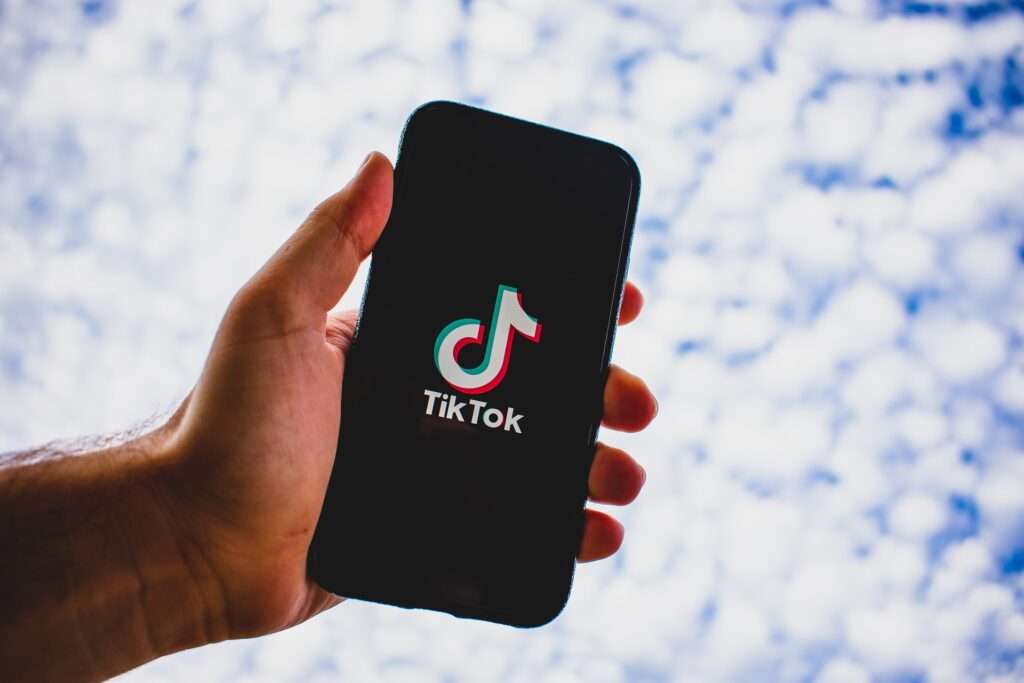 cinsky-tiktok-je-bezpecnostni-hrozbou-i-pro-bezne-uzivatele